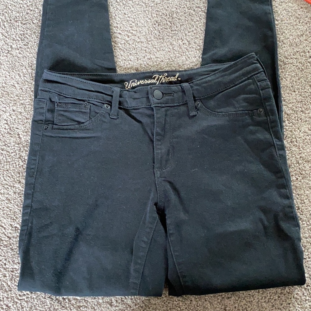 Universal Thread Jegging - Picture 3 of 5
